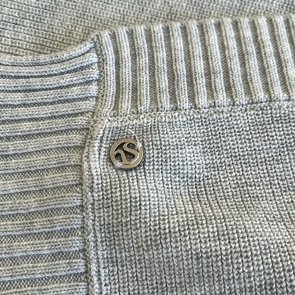 Lululemon divinity poncho, grey - Picture 6 of 8